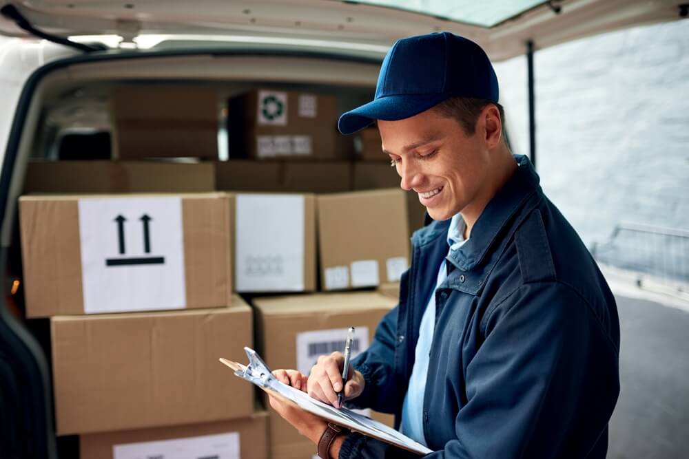 image of delivery driver for blog covering driver recruitment and retention