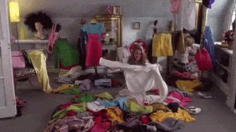 Clueless movie clip teenager with pile of clothes and nothing to wear
